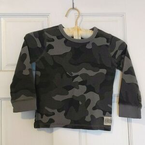 Boys long sleeve gray camo shirt